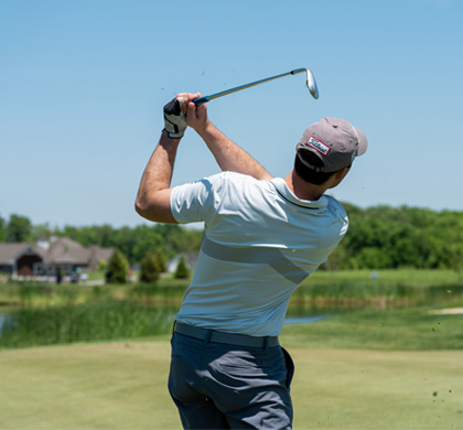 Golf | Les amateurs de golf peuvent s'amuser sur l'un des nombreux terrains de golf à proximité du parc.